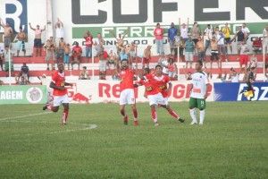 Leia mais sobre o artigo Mineiro começa com tropeço do Coelho, pênaltis e goleada