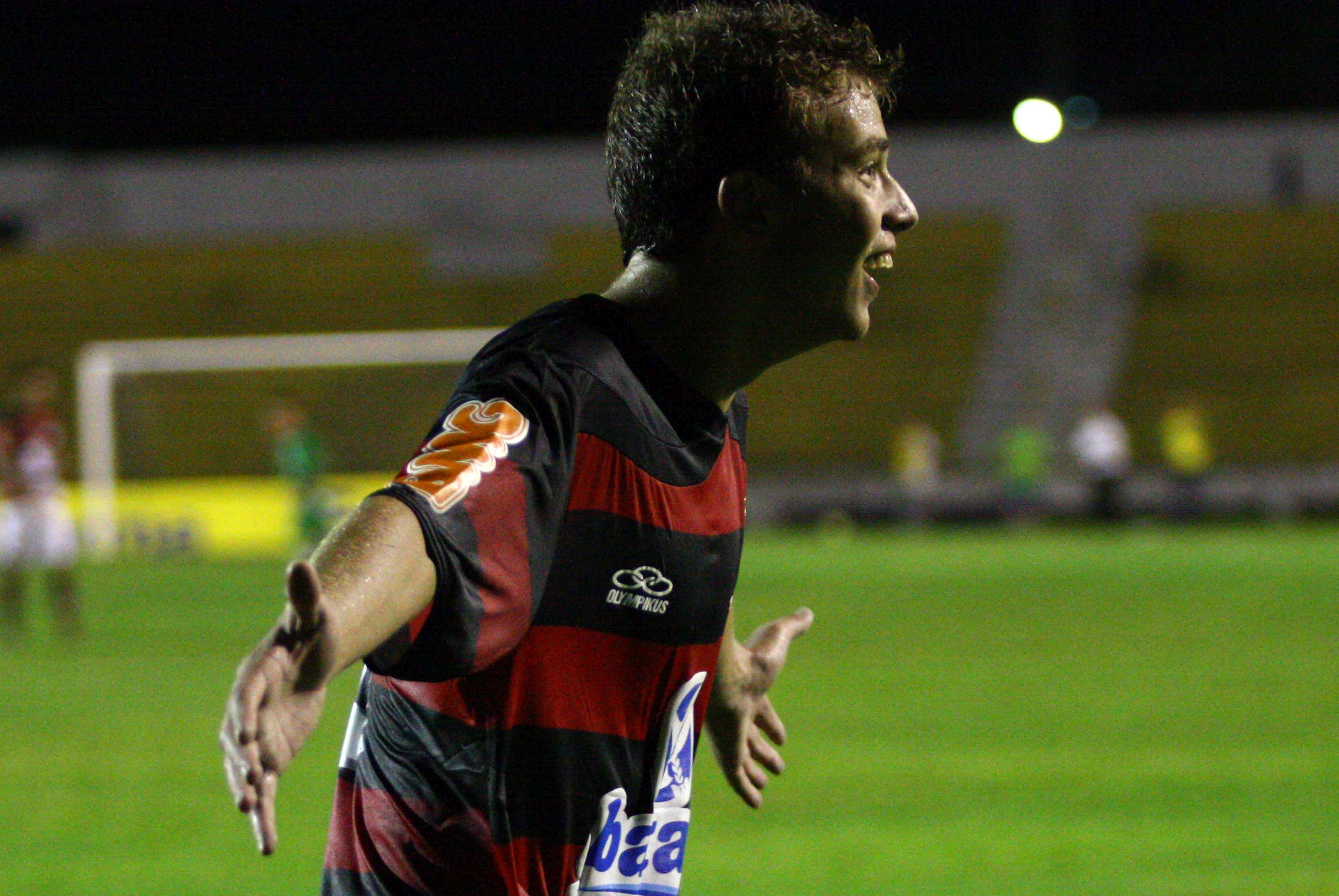 Leia mais sobre o artigo Juizforano Thomás brilha no júnior do Flamengo