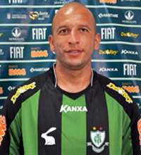 Leia mais sobre o artigo Fábio Júnior comanda o América na vitória sobre o Atlético