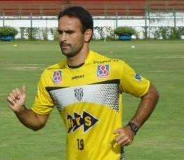 Leia mais sobre o artigo Leo Devanir pendura as chuteiras e pode ser treinador