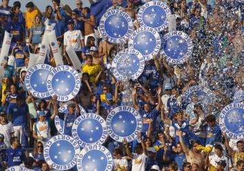 Leia mais sobre o artigo Cruzeiro garante o título nos minutos finais: 2 a 0 no Atlético