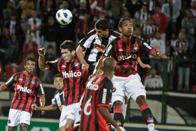 Leia mais sobre o artigo Flamengo, Atlético Mineiro e Vasco vencem bem