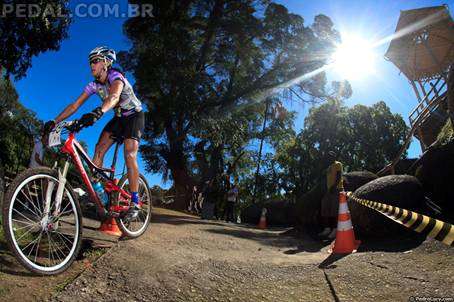 Leia mais sobre o artigo Roberta Stopa vence pela Taça Brasil de Mountain Bike no Rio de Janeiro