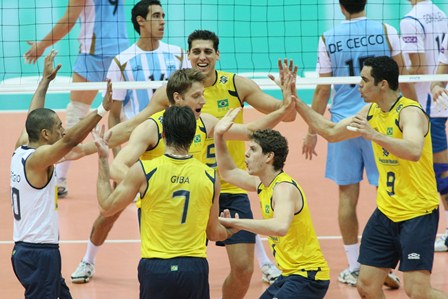 Leia mais sobre o artigo Brasil faz 3 a 0 na Argentina e decide com a Rússia