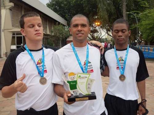 Leia mais sobre o artigo Seleção Mineira com atletas do Visão no Esporte é bicampeã. Veja fotos