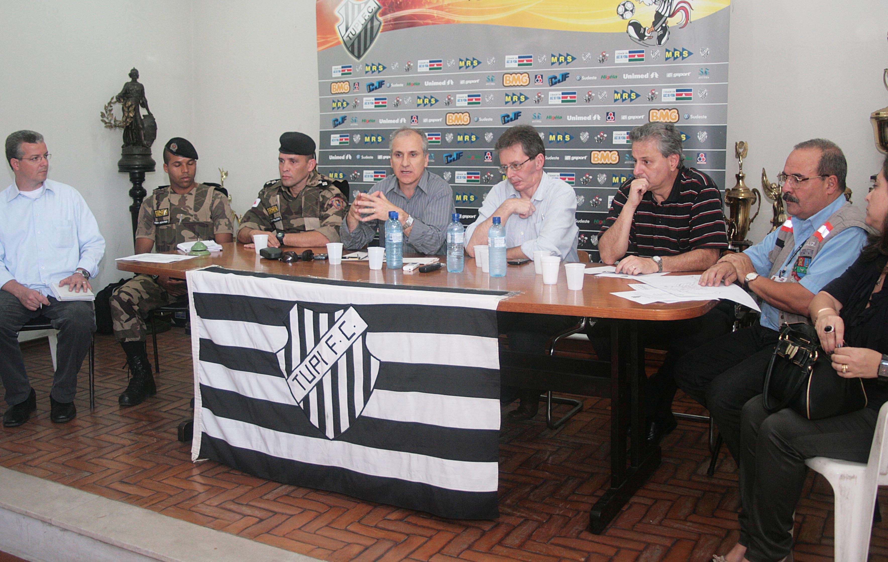 Leia mais sobre o artigo Ônibus sairão dos bairros para Tupi x Santa Cruz. Jogo não terá TV