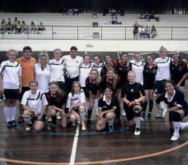Leia mais sobre o artigo Amistoso internacional: Academia recebeu o Vikings Futsal, da Austrália