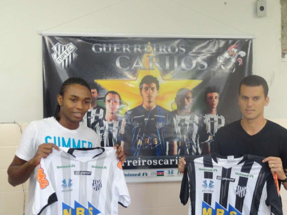 Leia mais sobre o artigo Tupi apresenta Jailton e Wesley. Delegação já está em Ubá