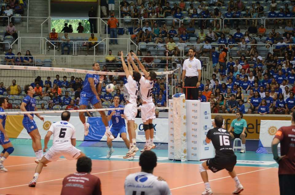 Leia mais sobre o artigo UFJF perde por 3 a 0 para o RJX pela Superliga no Maracanãzinho