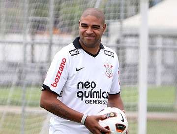 Leia mais sobre o artigo Fla não descarta Adriano. Cada gol no Corinthians custou R$ 2,4 milhões!