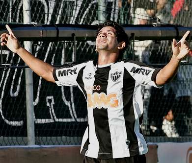 Leia mais sobre o artigo Atlético garante classificação e afunda o Democrata