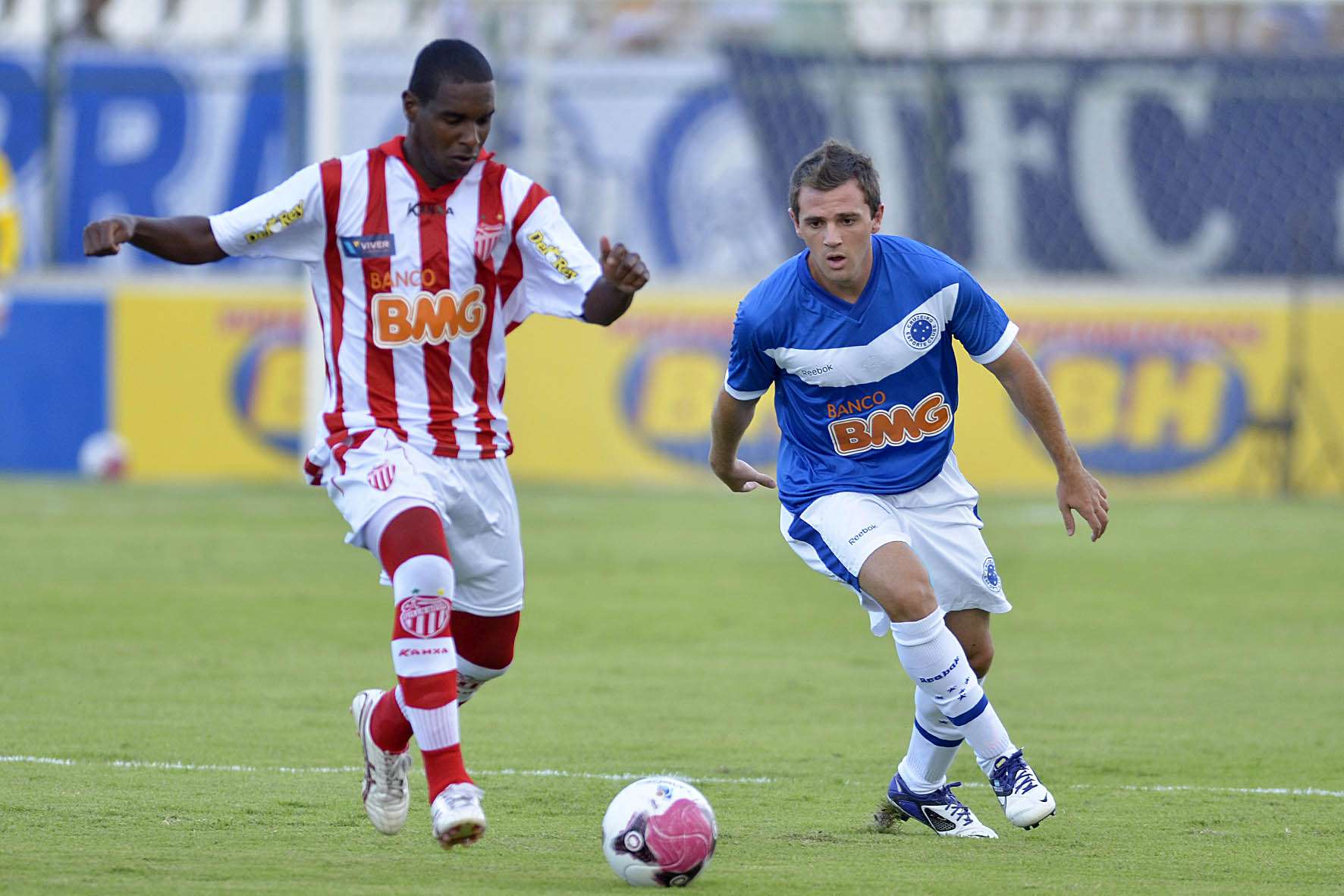 Leia mais sobre o artigo Cruzeiro bate o Villa e faz a sena