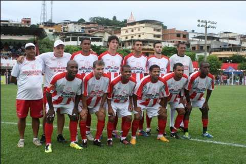 Leia mais sobre o artigo Túlio Maravilha: gol e festa em Laranjal