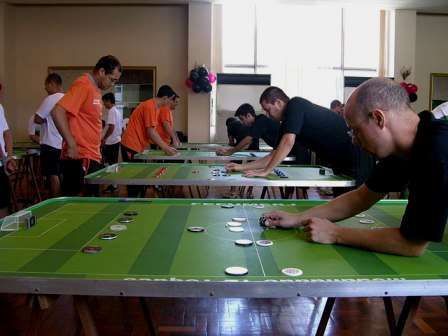 Leia mais sobre o artigo Torneio de 100 anos do Tupi agita Futebol de Mesa na cidade