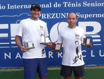 Leia mais sobre o artigo Tenista Felipe Miana disputa duas finais do Campeonato Brasileiro de Tênis Seniors