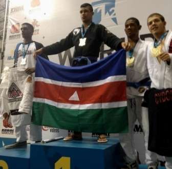 Leia mais sobre o artigo Juiz-foranos da Brazilian Top Team conquistam título mundial no Jiu-Jitsu