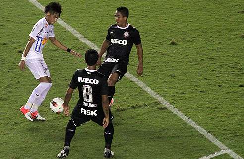 Leia mais sobre o artigo Corinthians bate Santos com golaço de Emerson. Copa do Brasil: Palmeiras vence Grêmio