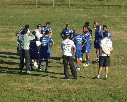Leia mais sobre o artigo Carijó afia esporas para buscar em Macaé os pontos perdidos na estreia da Série C