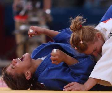 Leia mais sobre o artigo Londres 2012: Sarah Menezes é ouro e Felipe Kitadai fica com o bronze