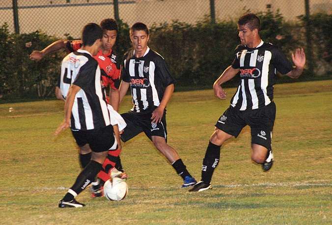 Leia mais sobre o artigo Brazil Football Cup: Tupi 1×3 Flamengo, no sub-17