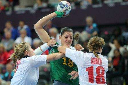 Leia mais sobre o artigo Londres 2012: Brasil leva virada e está fora do torneio de Handebol feminino