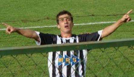 Leia mais sobre o artigo Michel Loures rescinde contrato. Adê liberado. Ingressos à venda