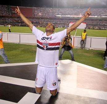 Leia mais sobre o artigo São Paulo conquista a Copa Sul-Americana com vitória em jogo que não acabou
