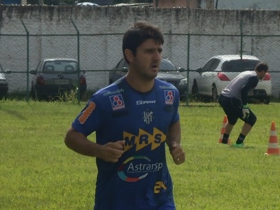 Leia mais sobre o artigo Galo perde seu 10: Hugo para de seis a oito meses