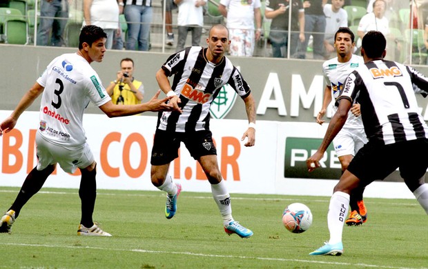 Leia mais sobre o artigo Atlético domina e goleia Tupi. Confira lance-a-lance
