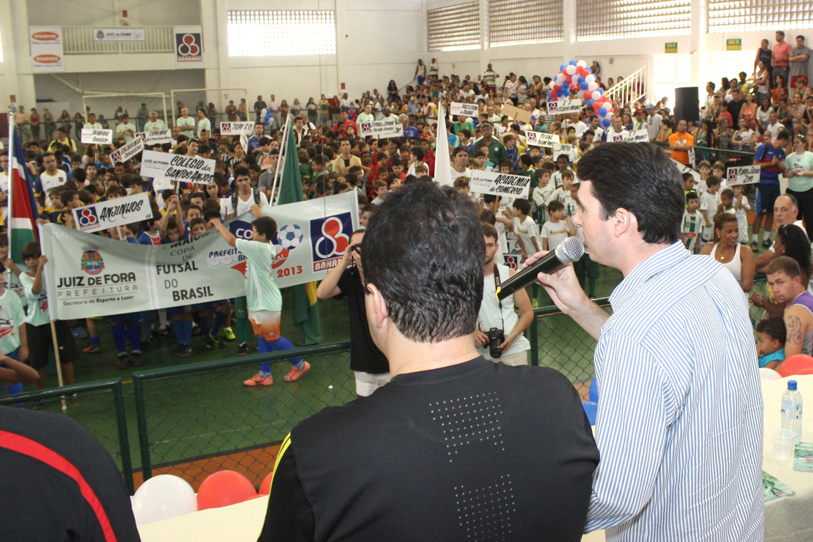 Leia mais sobre o artigo Copa Prefeitura Bahamas: veja como foi o desfile de abertura