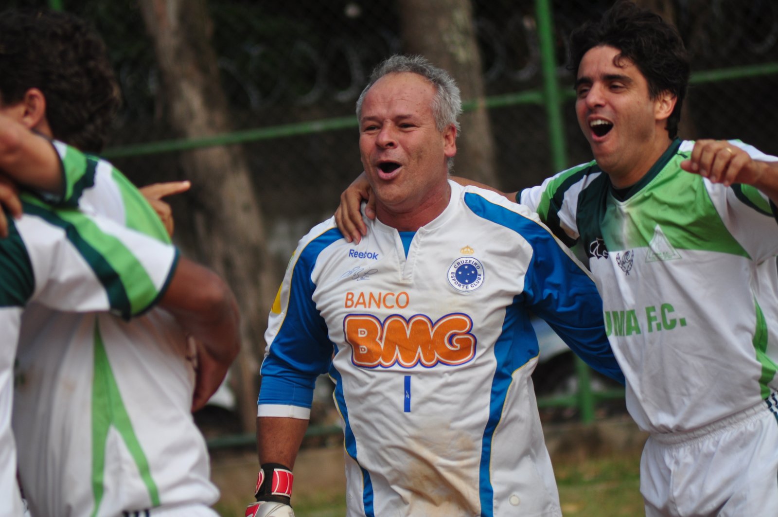 Leia mais sobre o artigo Puma F.C levanta a taça da Copa Caem. Veja fotos