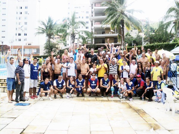 Leia mais sobre o artigo Natação Master da AABB-JF traz 18 medalhas de Nova Friburgo