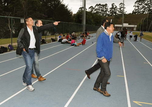 Leia mais sobre o artigo UFJF recebe Federação Chinesa de Atletismo e pode ser sede para equipe
