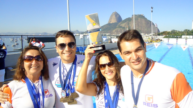 Leia mais sobre o artigo Atletas de JF brilham em Circuito Carioca de Natação Master