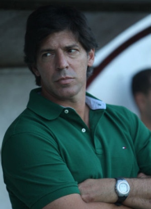Leia mais sobre o artigo Campeão como jogador, Gottardo ainda busca afirmação como treinador