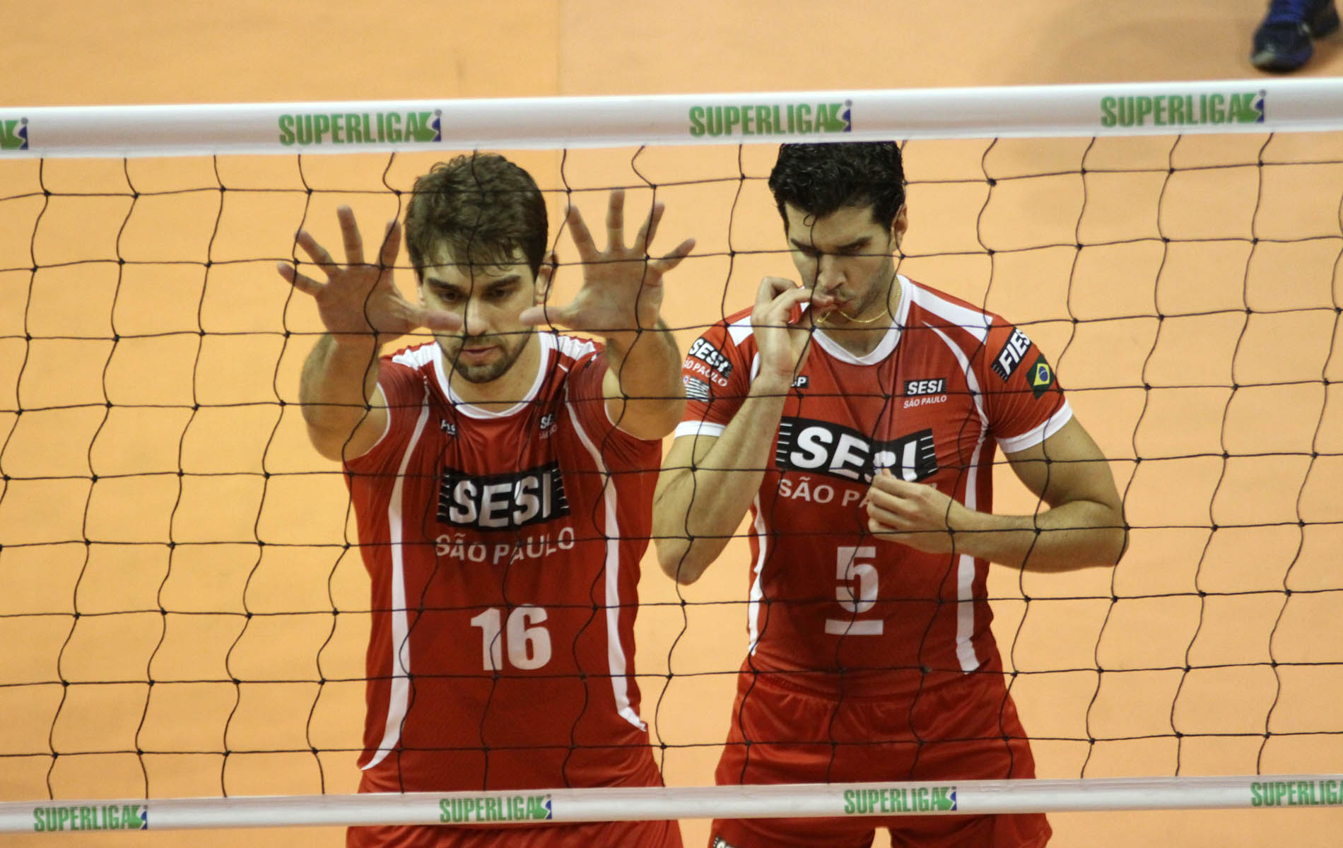 Leia mais sobre o artigo Superliga: Sesi-SP chega aos 28 pontos com 3 a 1 sobre o Minas