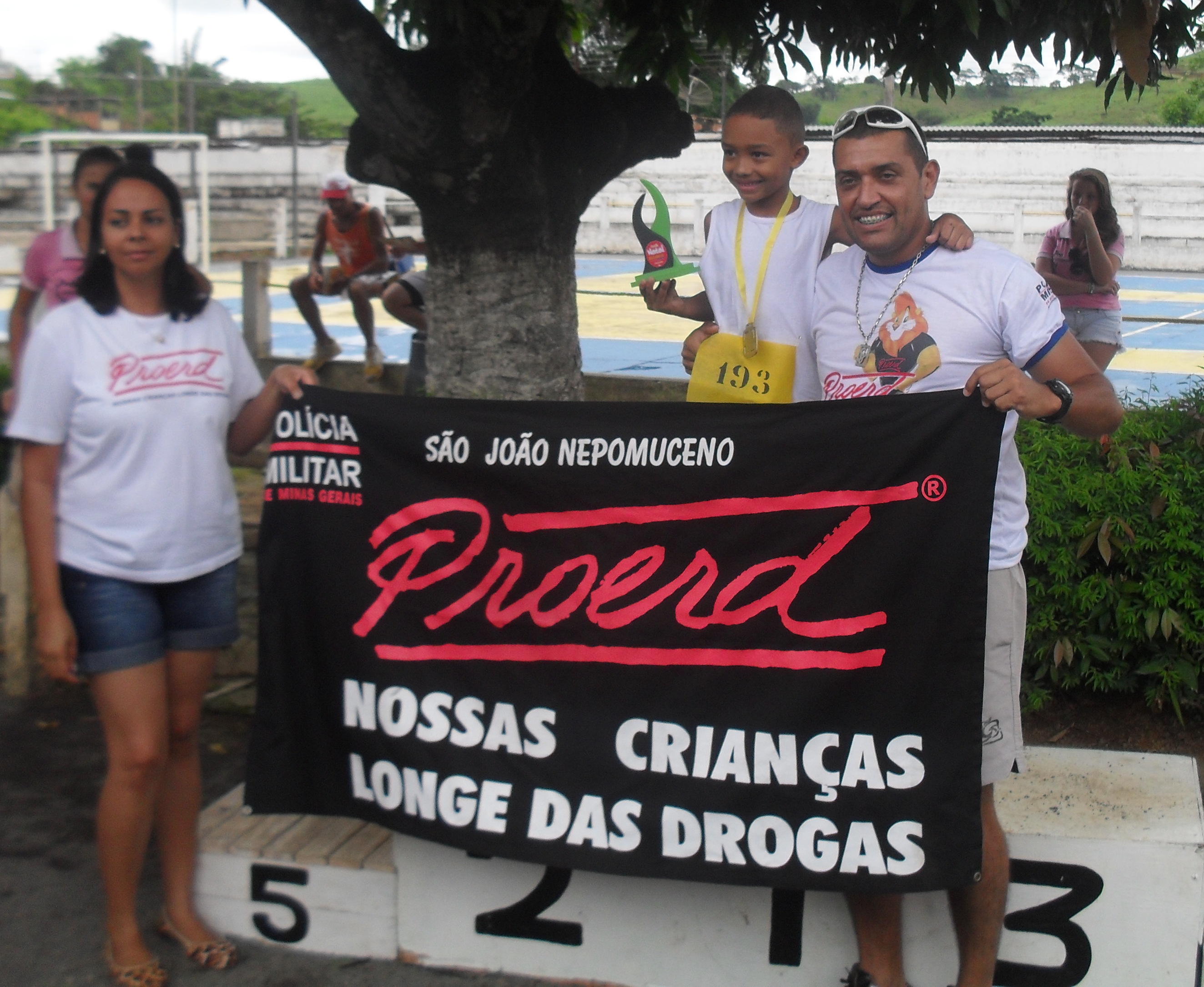 Leia mais sobre o artigo Corrida de Natal em Rio Novo presenteia crianças carentes