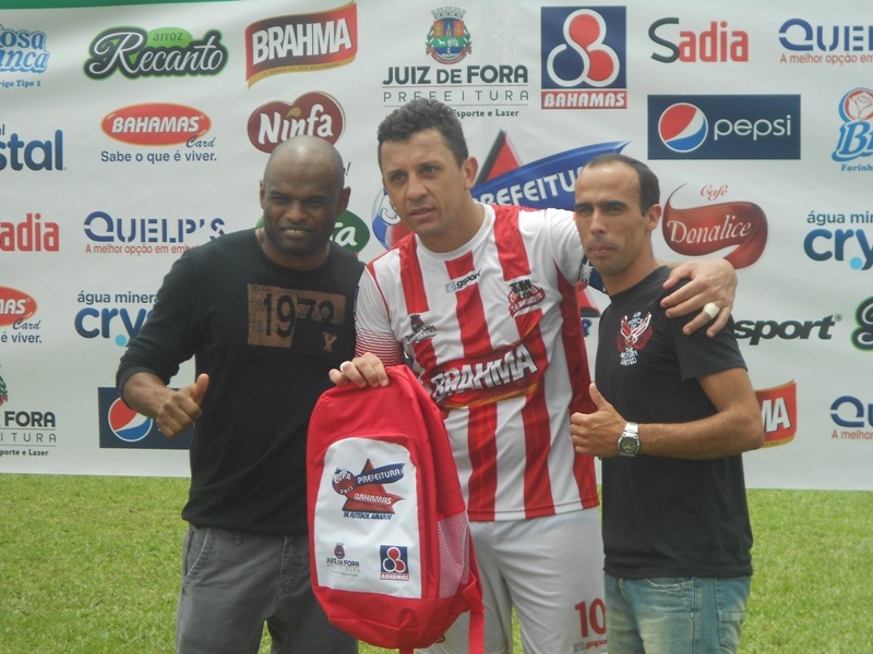 Leia mais sobre o artigo Tô Maluco é campeão com goleada de 4 a 0 na final
