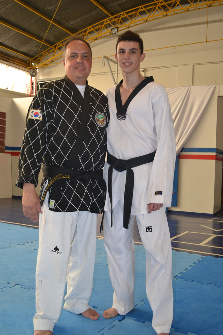 Leia mais sobre o artigo Igor Ribeiro vence seletiva nacional de taekwondo