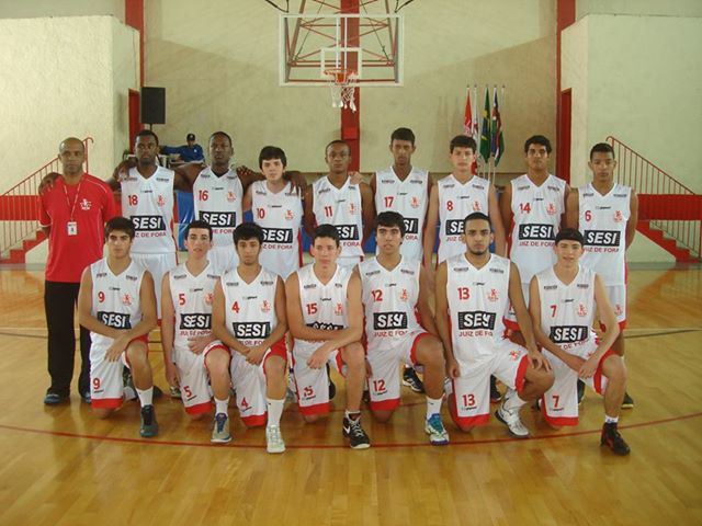 Leia mais sobre o artigo E aí, grandão? Vai encarar? Sesi JF promove peneira de basquete sábado