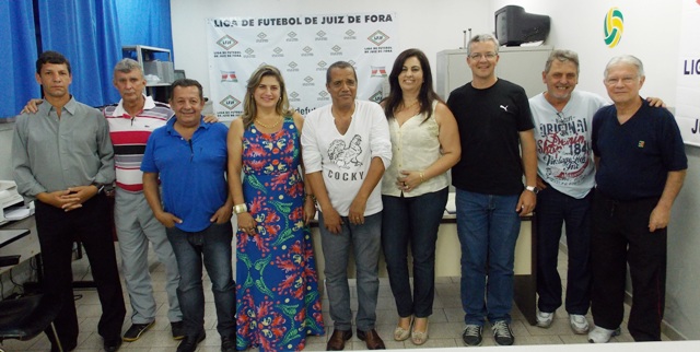 Leia mais sobre o artigo Liga de Futebol empossa nova diretoria