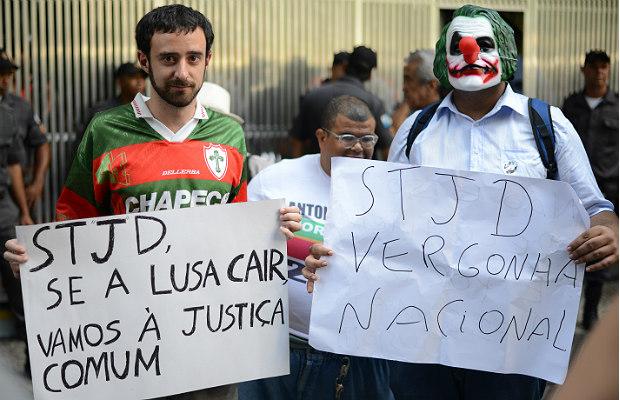 Leia mais sobre o artigo Lusa ameaça CBF com Ministério Público. Fla perde 4 pontos de novo. E a novela continua