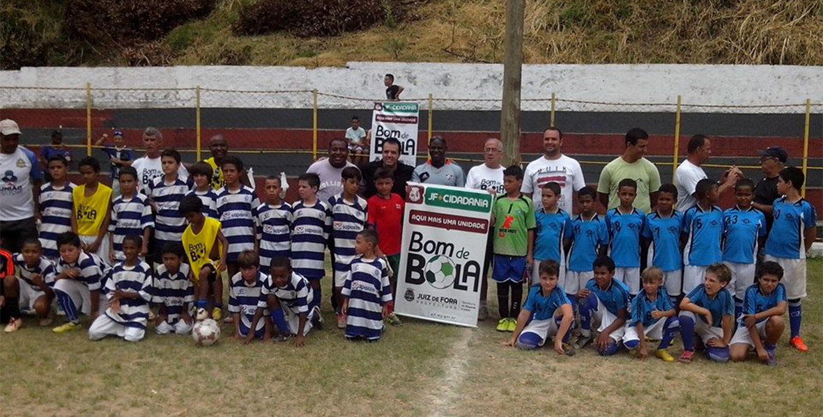 Leia mais sobre o artigo Equipe de Linhares é campeã do 1º Torneio Bom de Bola no dente de leite