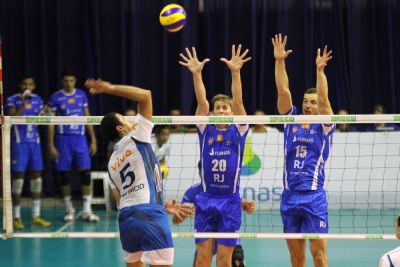 Leia mais sobre o artigo Minas bate RJ novamente e garante vaga na semifinal
