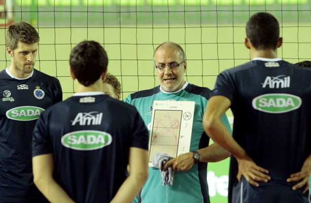 Leia mais sobre o artigo Definidas datas das semifinais da Superliga. Duelo mineiro começa no sábado