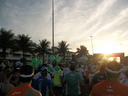 Leia mais sobre o artigo Mais de 50 juiz-foranos participam de meia maratona da Golden Four – Rio