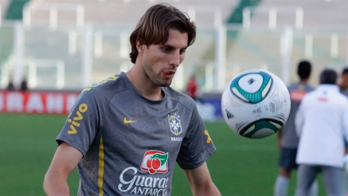 Leia mais sobre o artigo Felipão chama Victor, Henrique e Hernanes. Veja lista de convocados