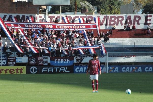 Leia mais sobre o artigo Invicto no início de Série C, Caxias sonha com acesso quase conquistado em 2013