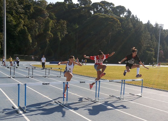 Leia mais sobre o artigo Jogos Intercolegiais: Colégio Militar vence três das quatro categorias no atletismo