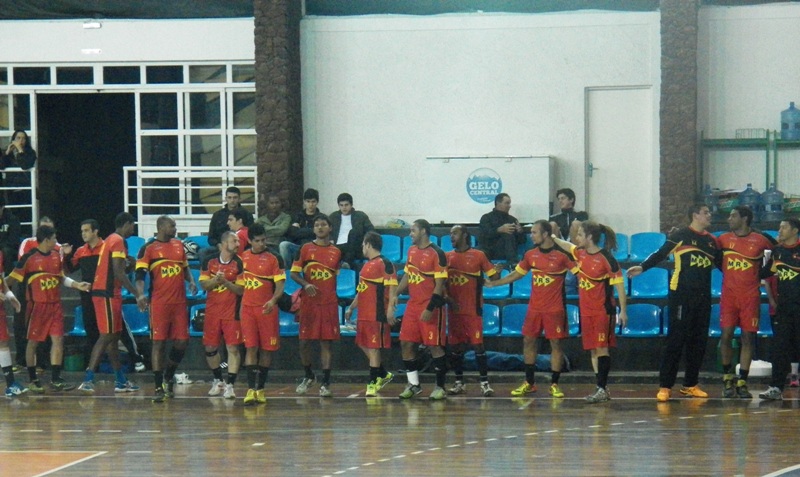 Leia mais sobre o artigo ADJF/MRS perde para Maringá por 33 a 26 na estreia da Liga Nacional de Handebol. Veja fotos